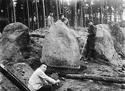 Rekonstruktionsarbeiten beim „Hünenbett I“ in den 1930er Jahren